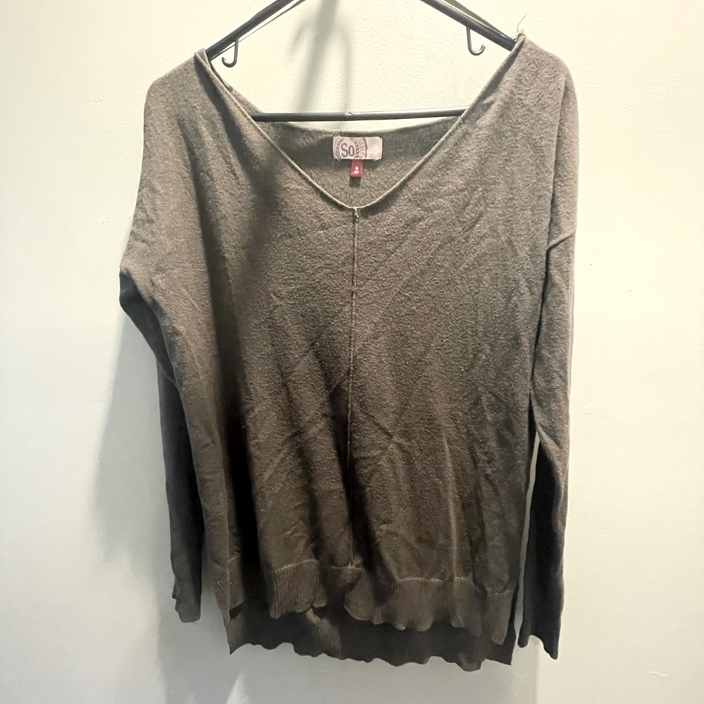 Size M SO Brand Green Sweater
